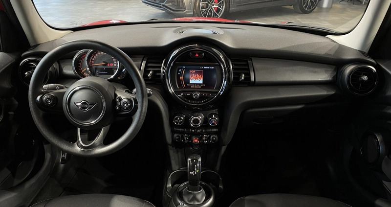 MINI Cooper cena 66900 przebieg: 62400, rok produkcji 2018 z Sianów małe 379